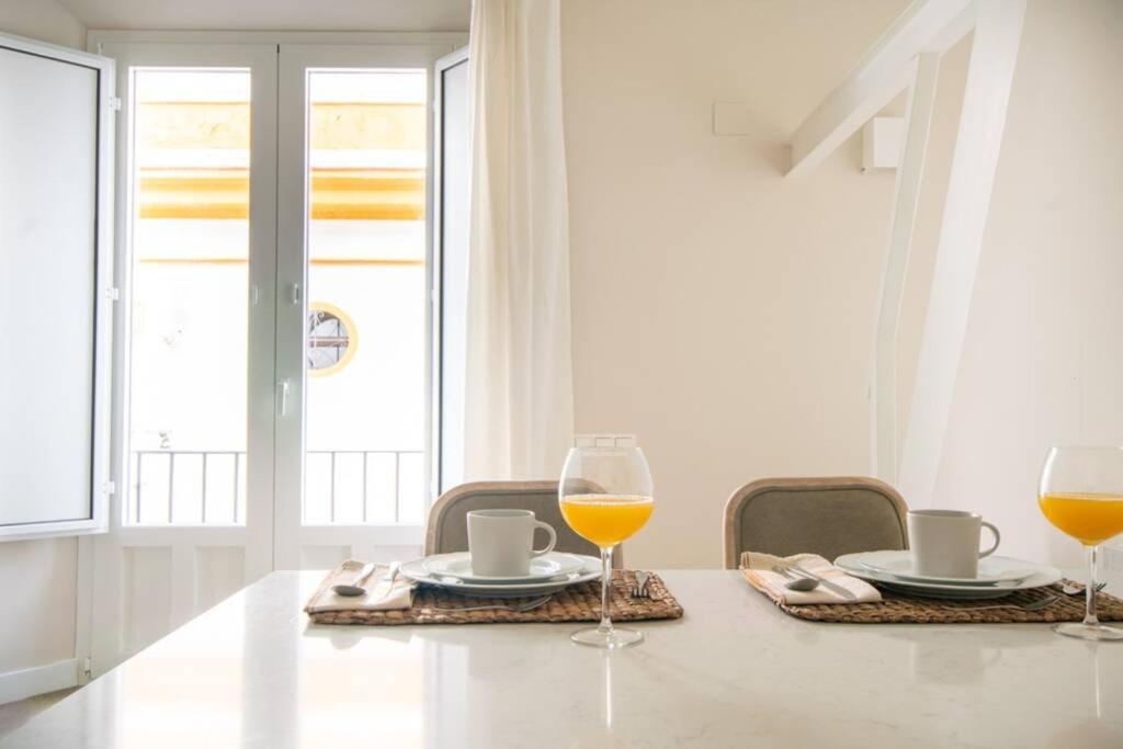Appartamento G12 Trendy And Comfy Bright Loft Meters From Bullring And Trianas Bridge, Galera Street Siviglia Esterno foto